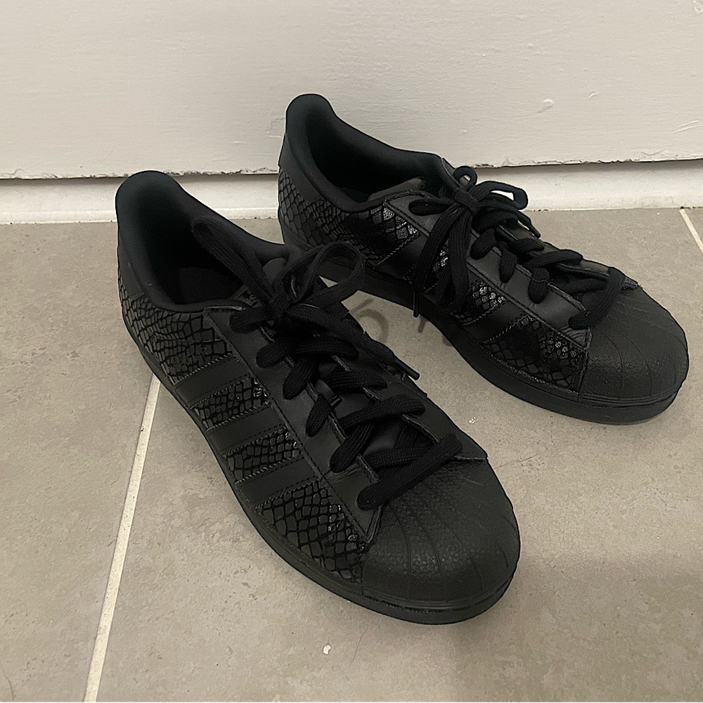 Adidas Superstar Sneakers